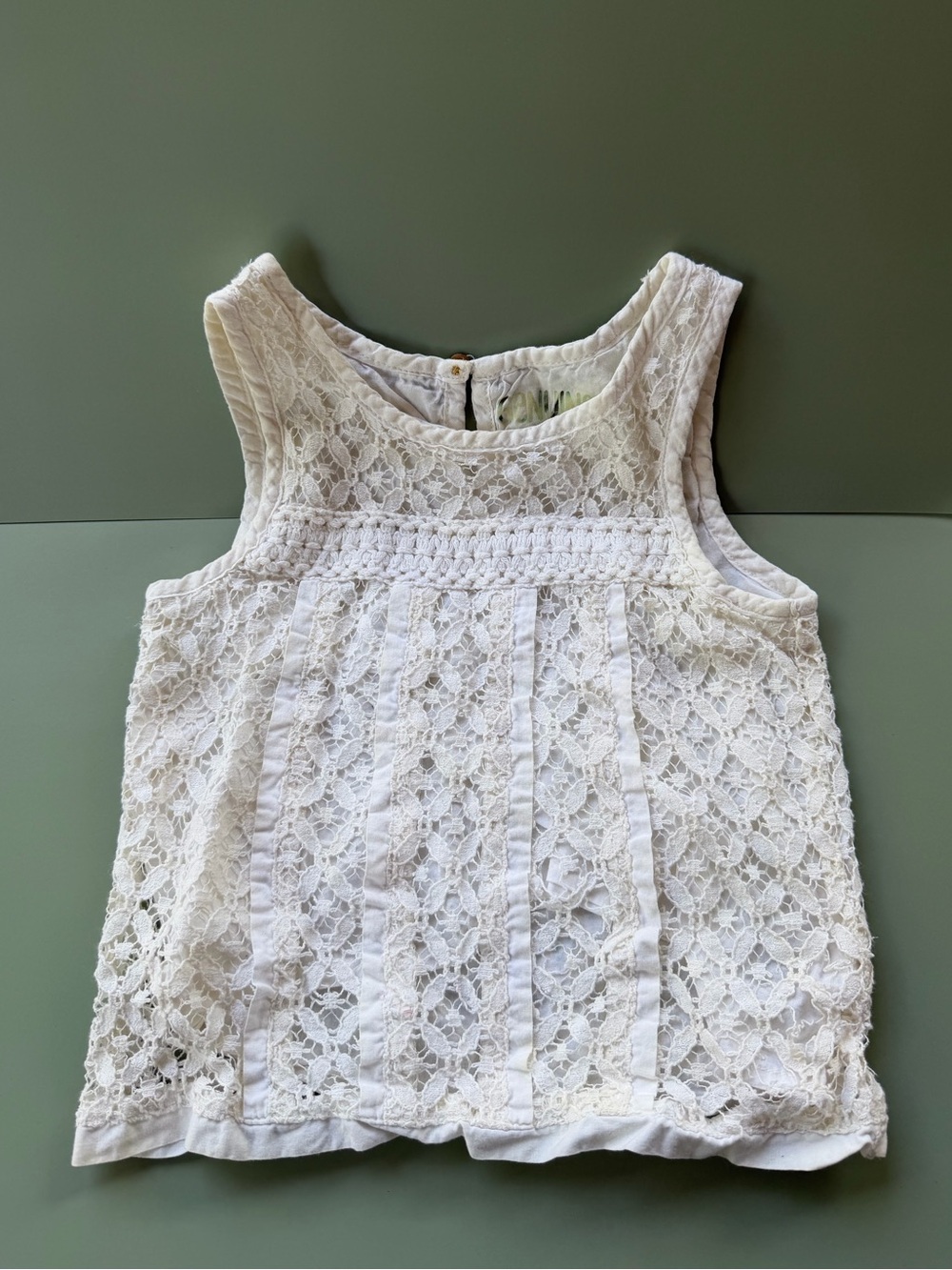 Girls' White Lace Tank Top - Classic Sleeveless Design